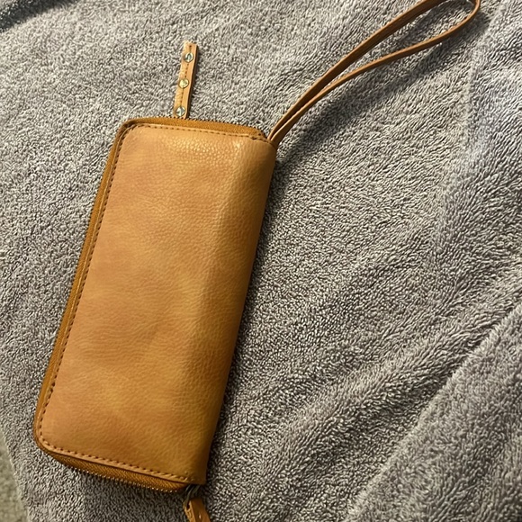 Free People wallet/wristlet camel color - Picture 3 of 3